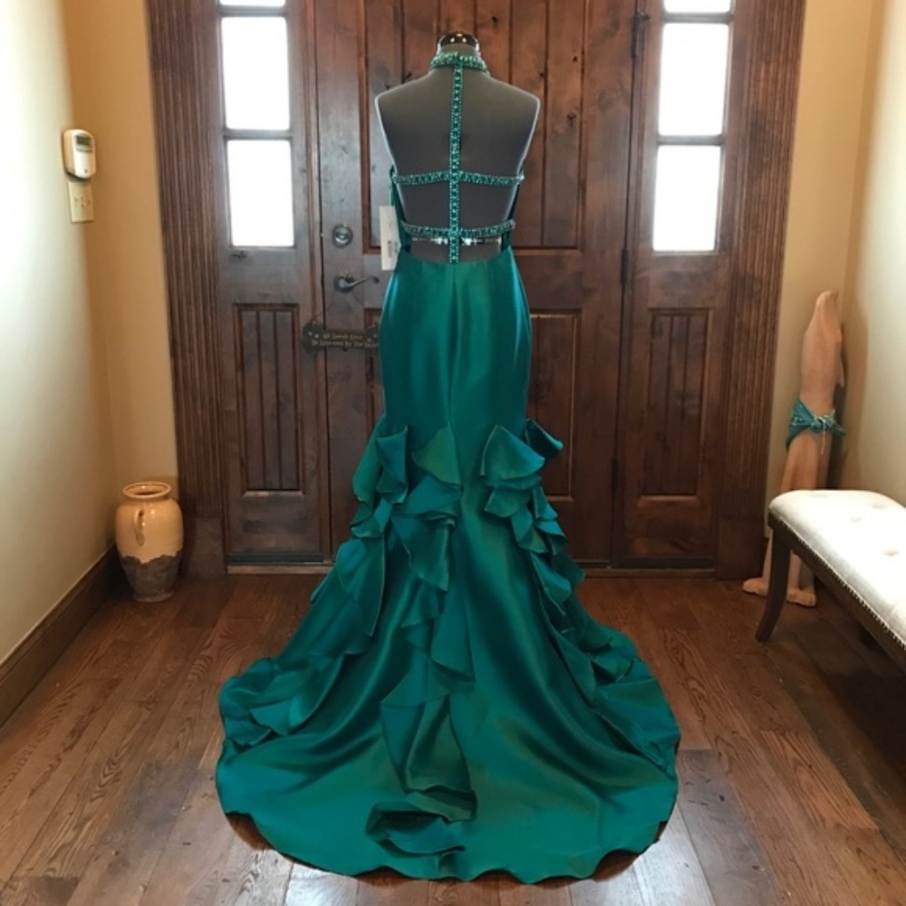 Jovani EMERALD Sateen Embellished Gown! #CB31101 - Picture 4 of 6